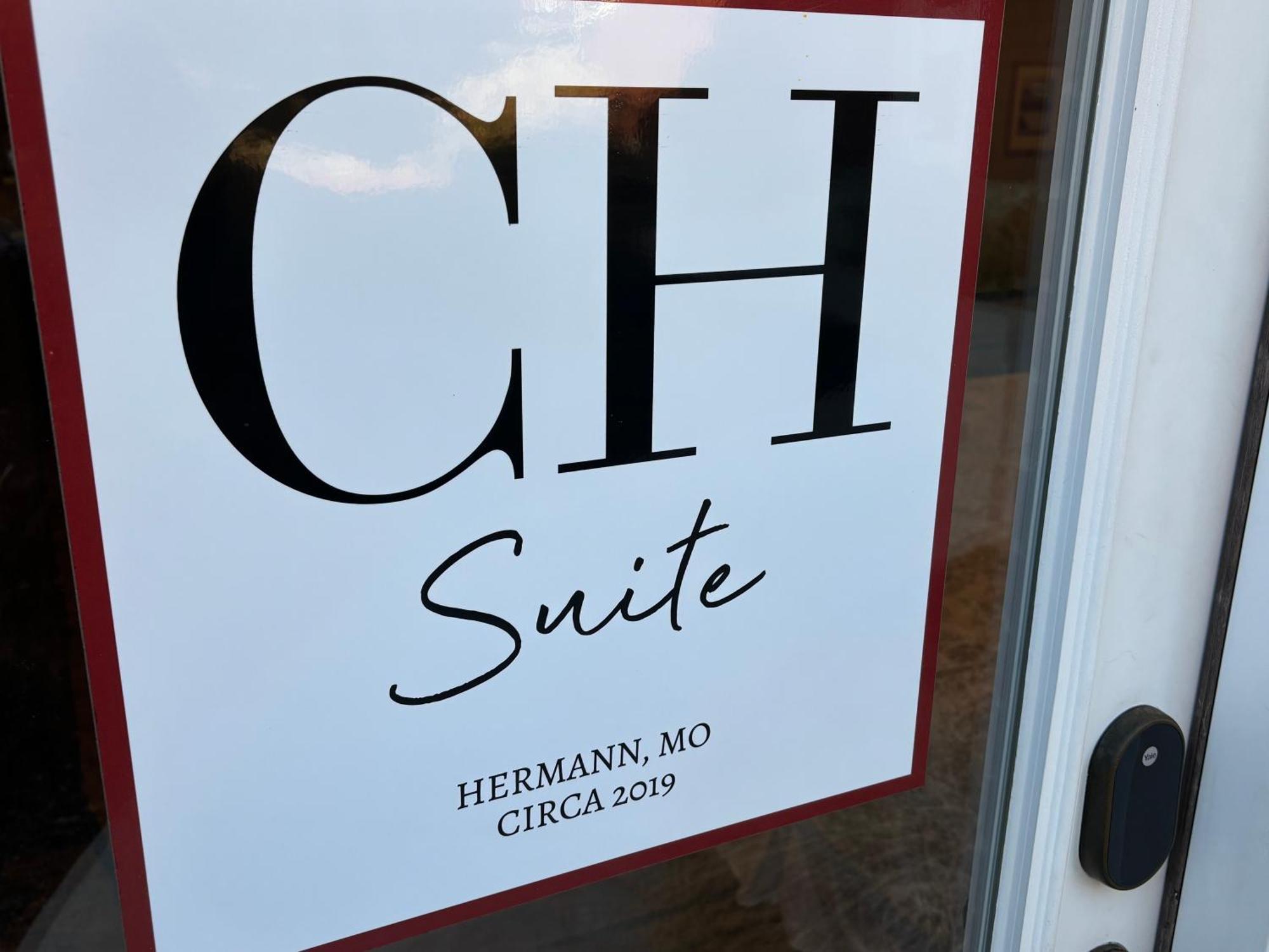Hermann Crown Suites Ngoại thất bức ảnh