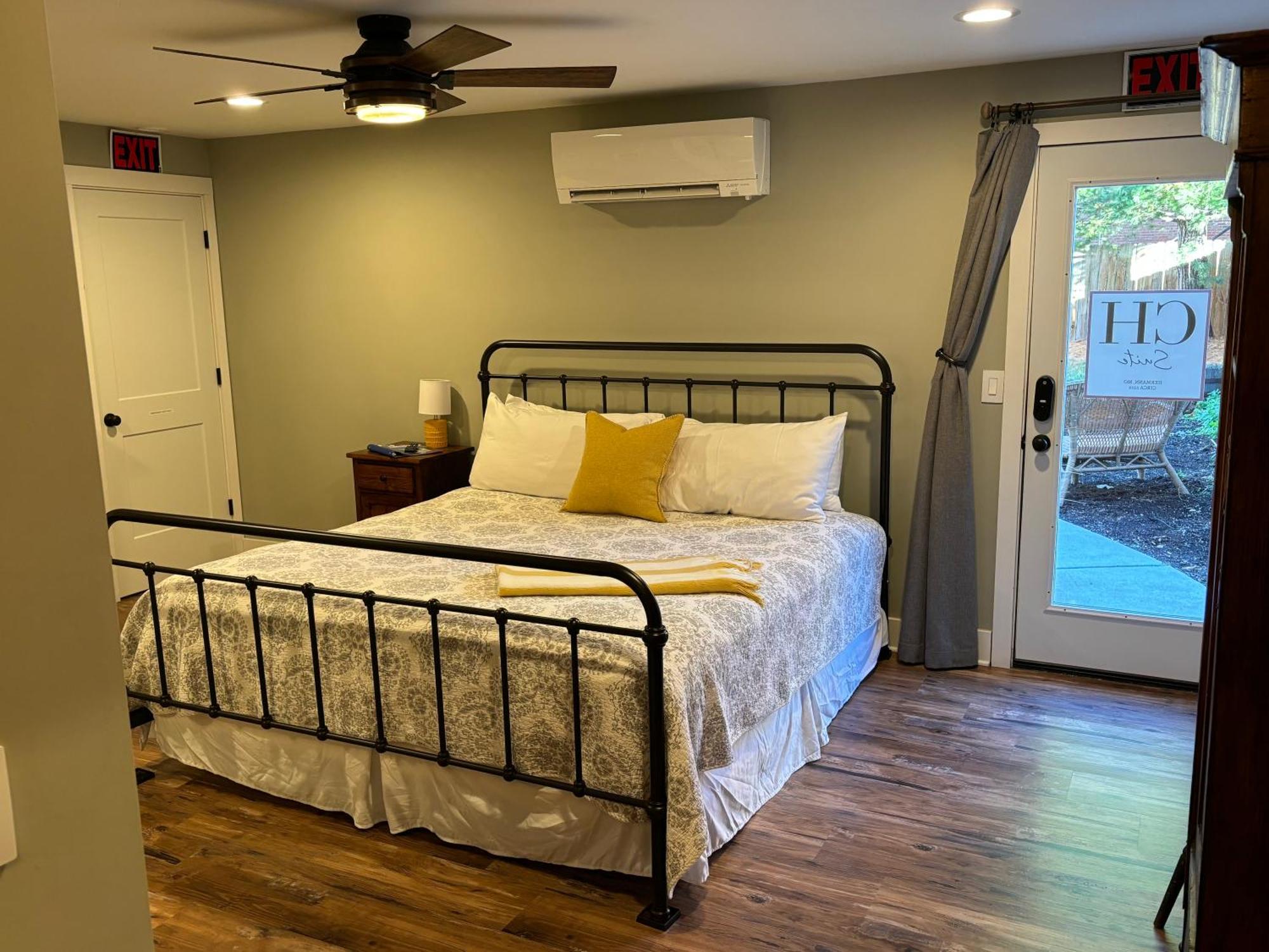 Hermann Crown Suites Ngoại thất bức ảnh